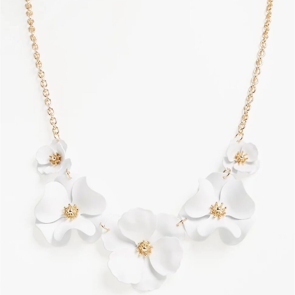 TORRID WHITE Floral Gold Tone Necklace NWT